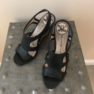 Modern Vintage black wedge size 36